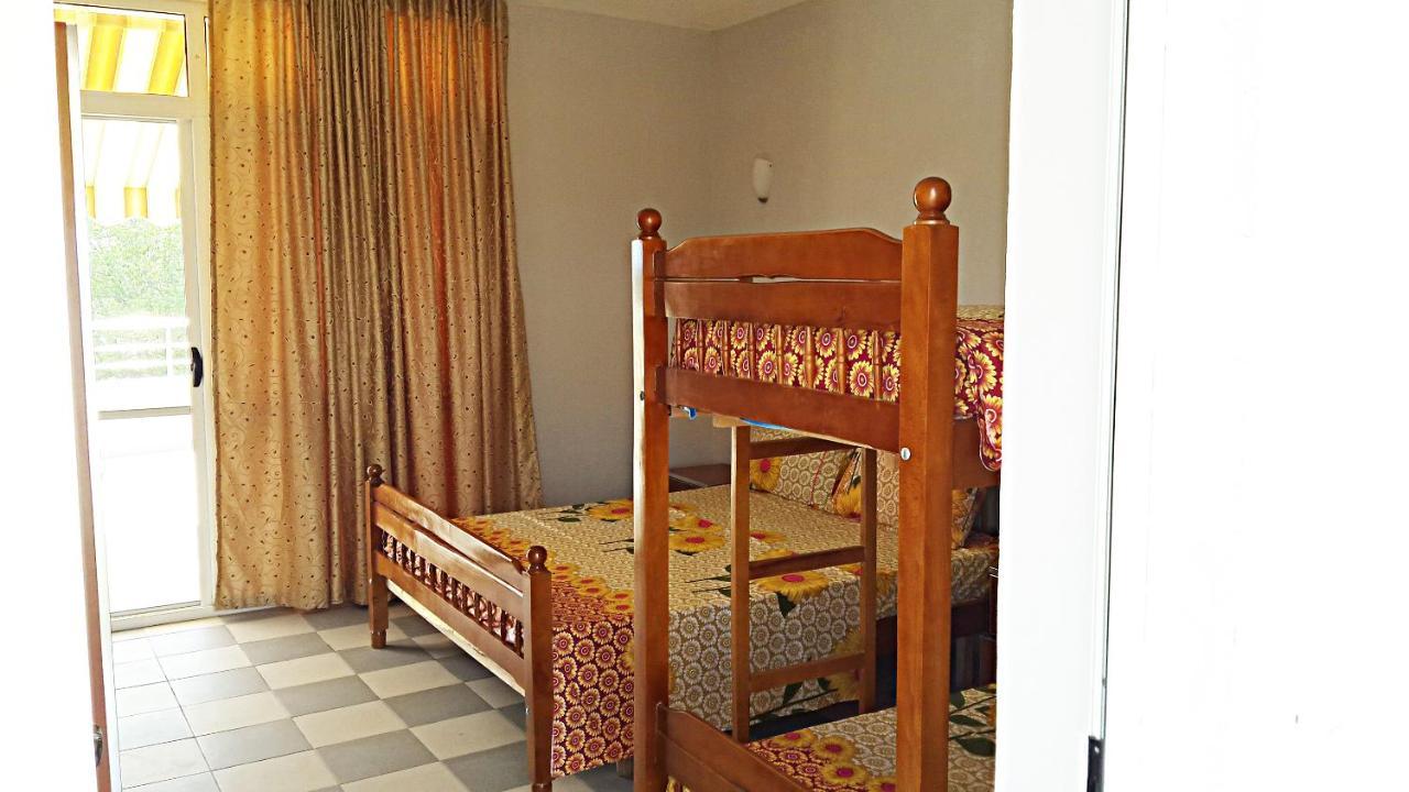 Hotel Aquarius Velipoje Bagian luar foto