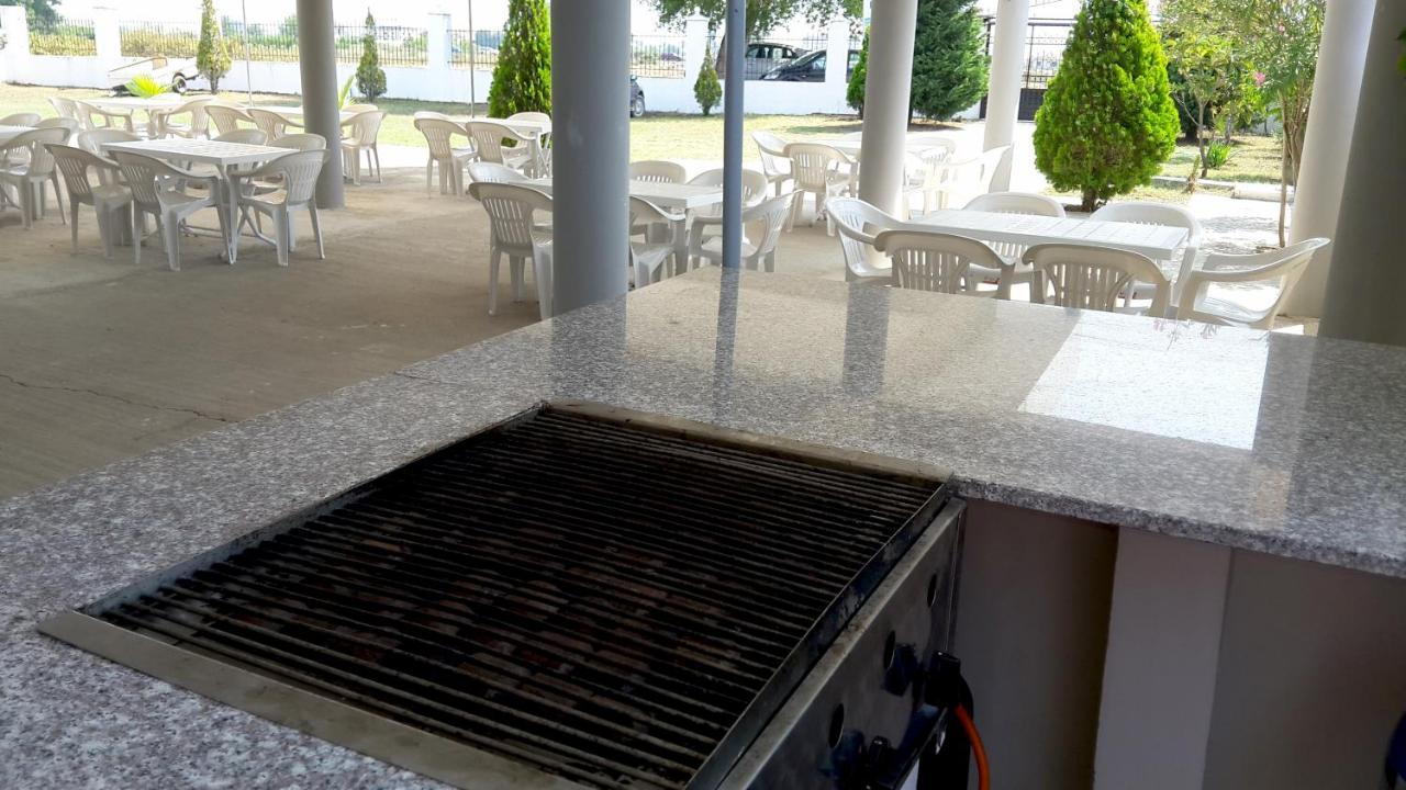 Hotel Aquarius Velipoje Bagian luar foto