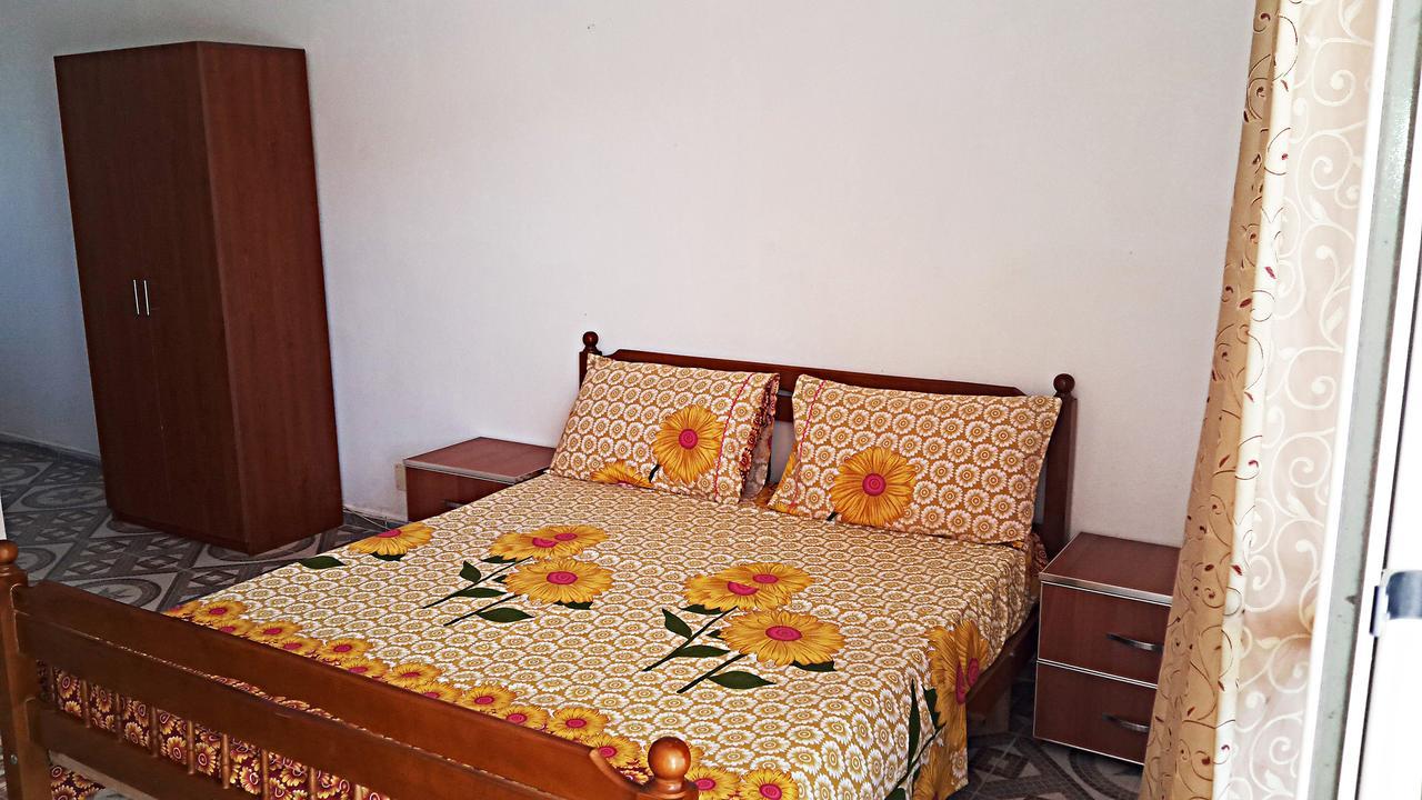 Hotel Aquarius Velipoje Bagian luar foto