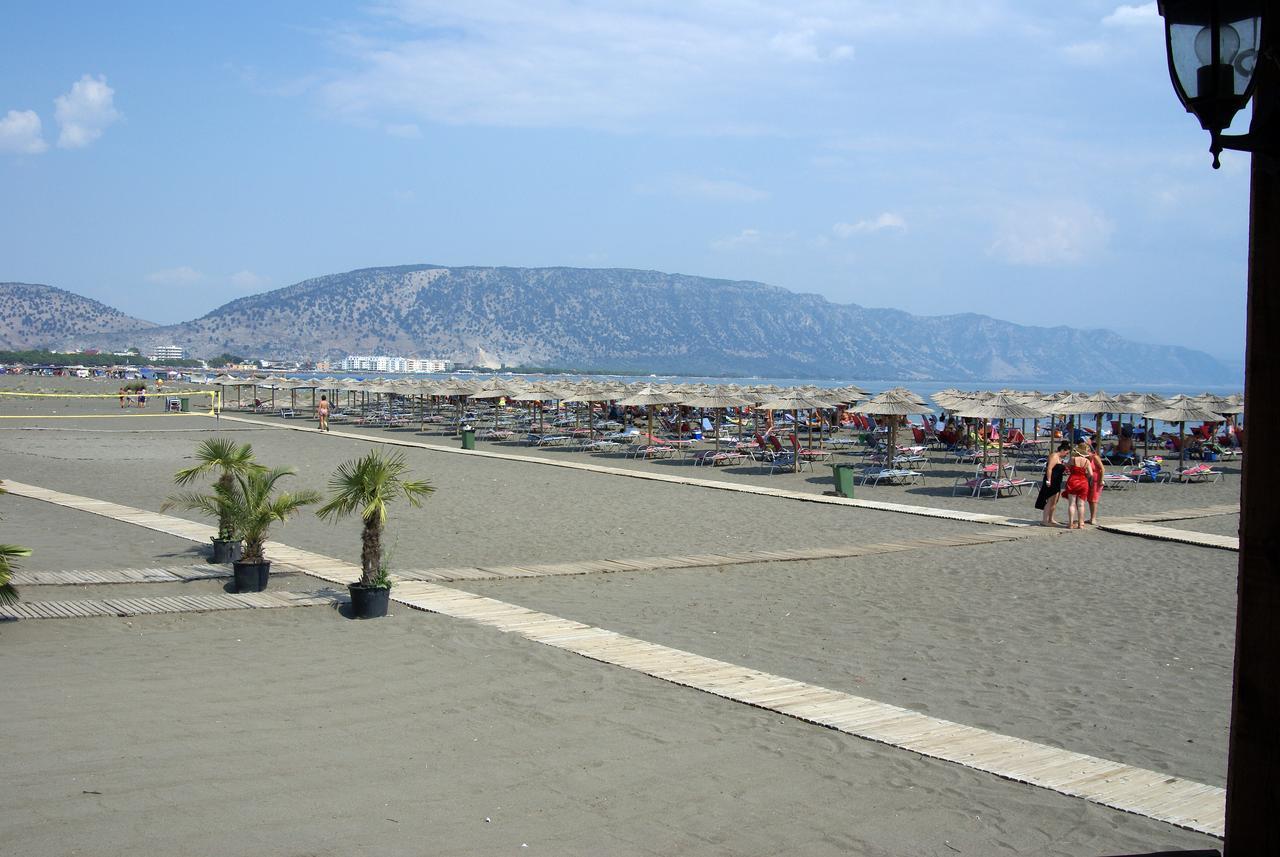 Hotel Aquarius Velipoje Bagian luar foto
