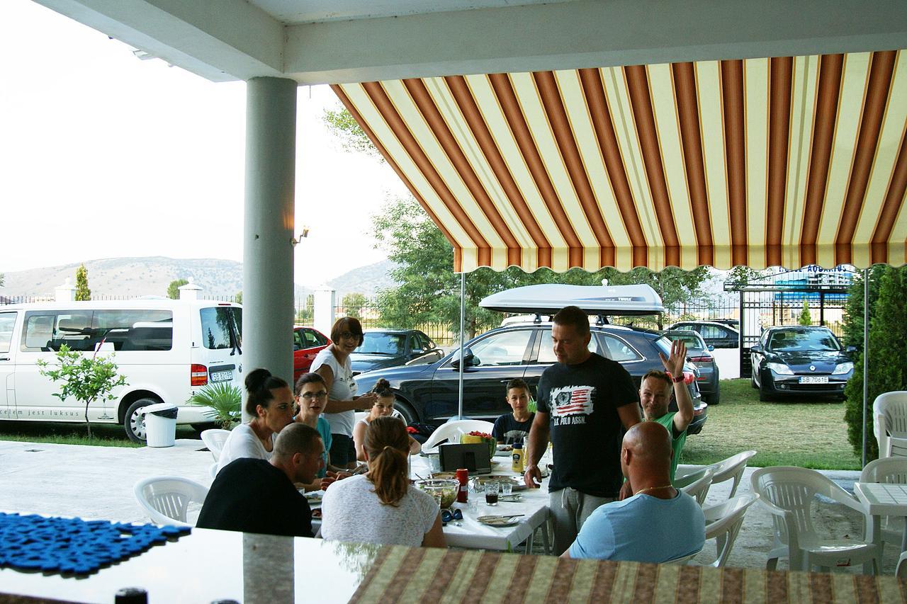 Hotel Aquarius Velipoje Bagian luar foto