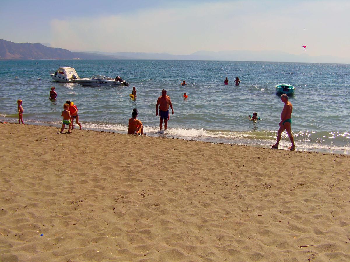 Hotel Aquarius Velipoje Bagian luar foto