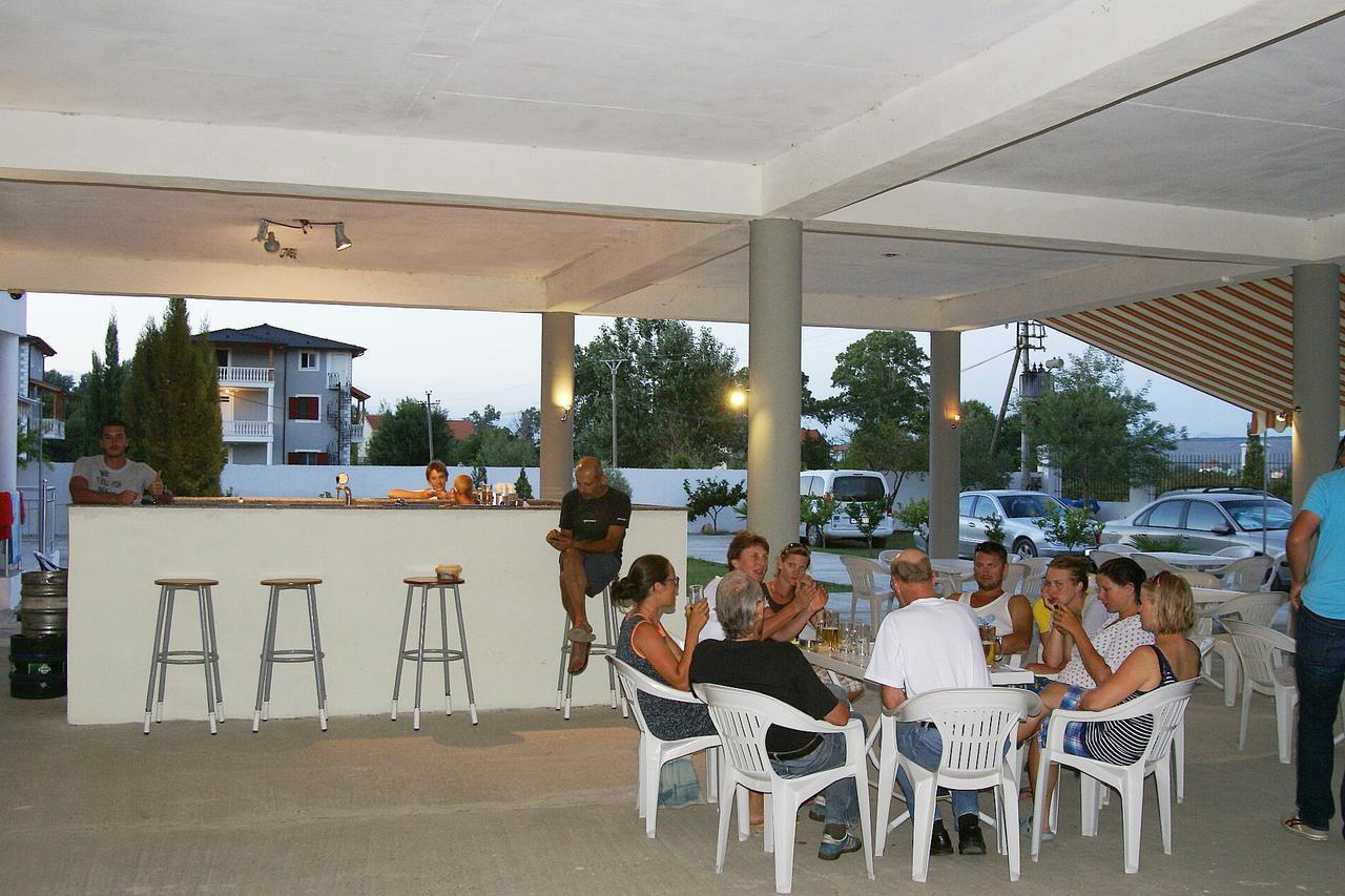 Hotel Aquarius Velipoje Bagian luar foto