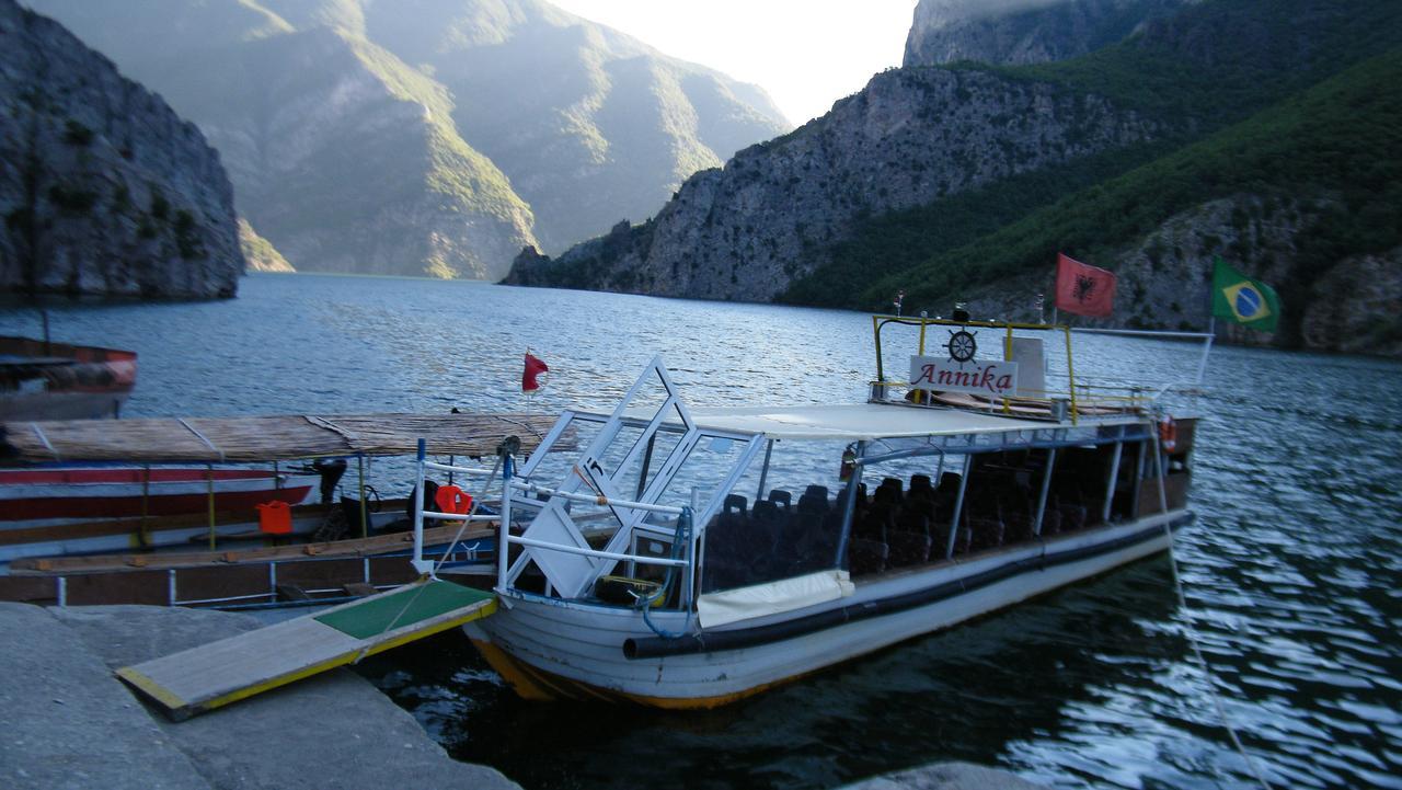 Hotel Aquarius Velipoje Bagian luar foto