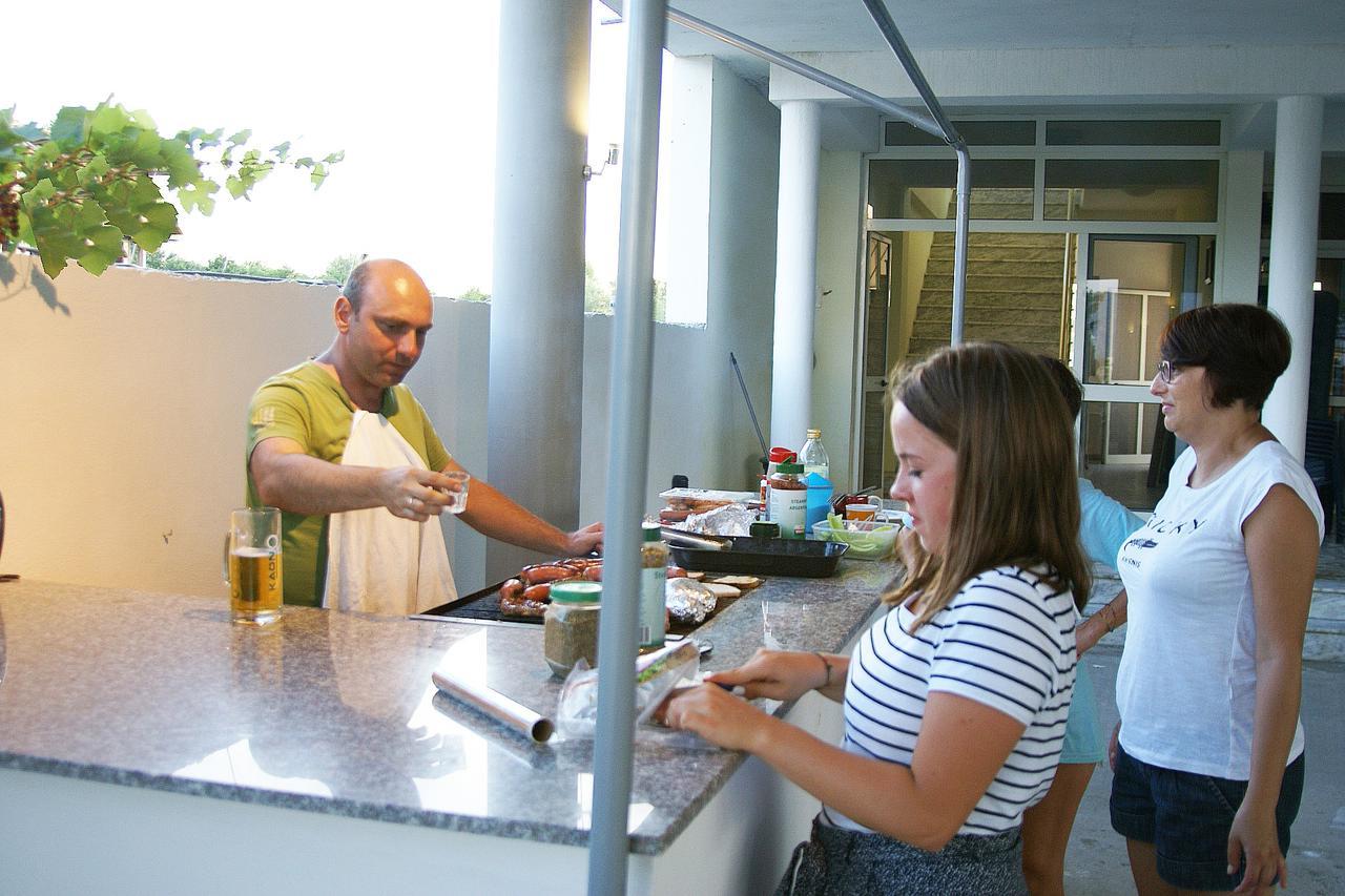 Hotel Aquarius Velipoje Bagian luar foto
